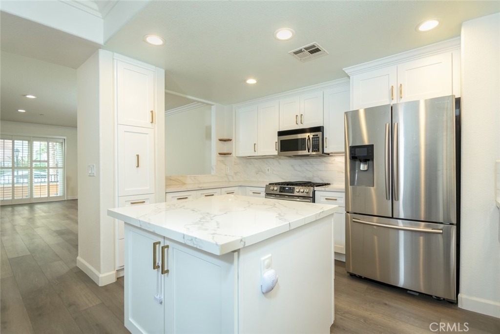 280 N Madison - Photo 5