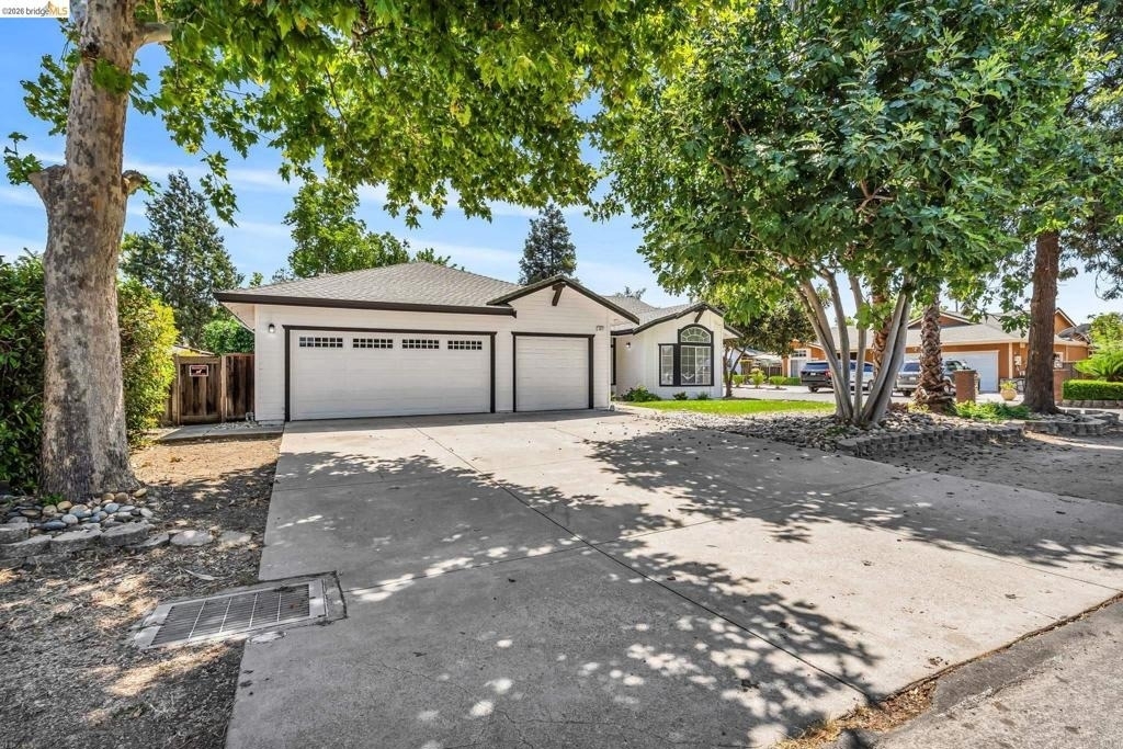 3427 Sanford Street - Photo 1