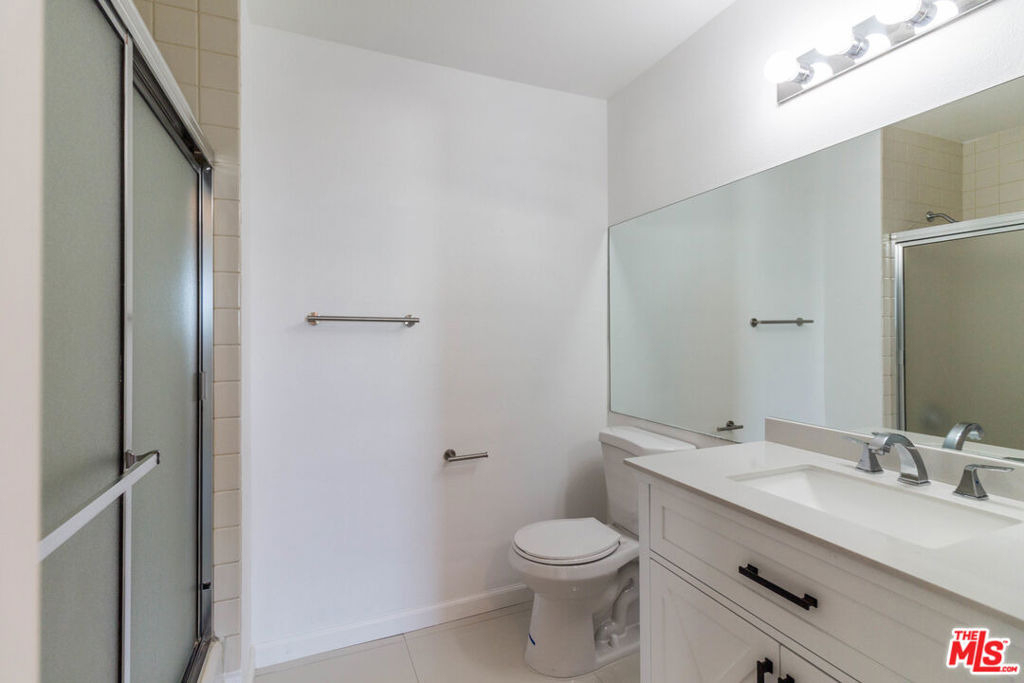 301 W Loraine Street - Photo 19