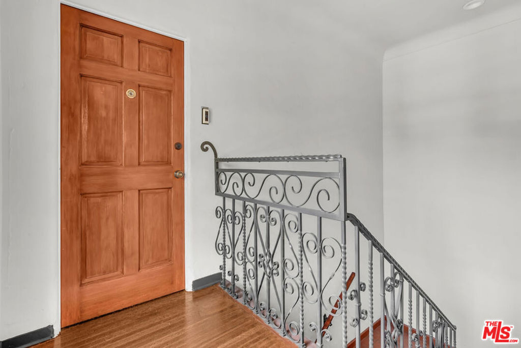 751 N Croft Avenue - Photo 1