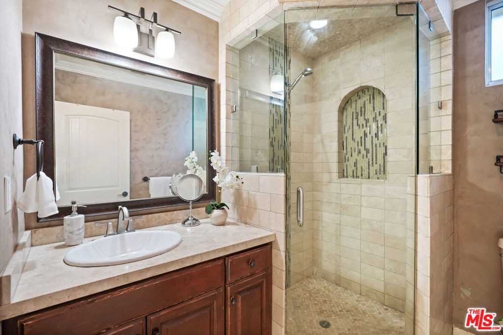 5539 Buffalo Avenue - Photo 15