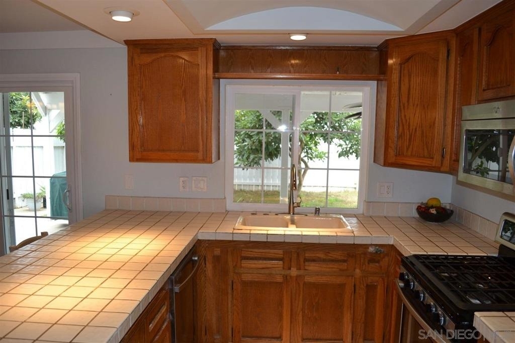 1260 Connecticut St. - Photo 6