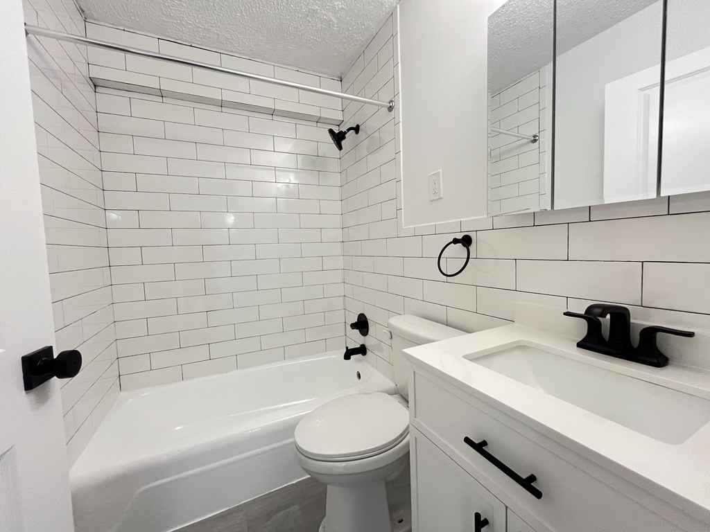 3333 Broadway - Photo 5