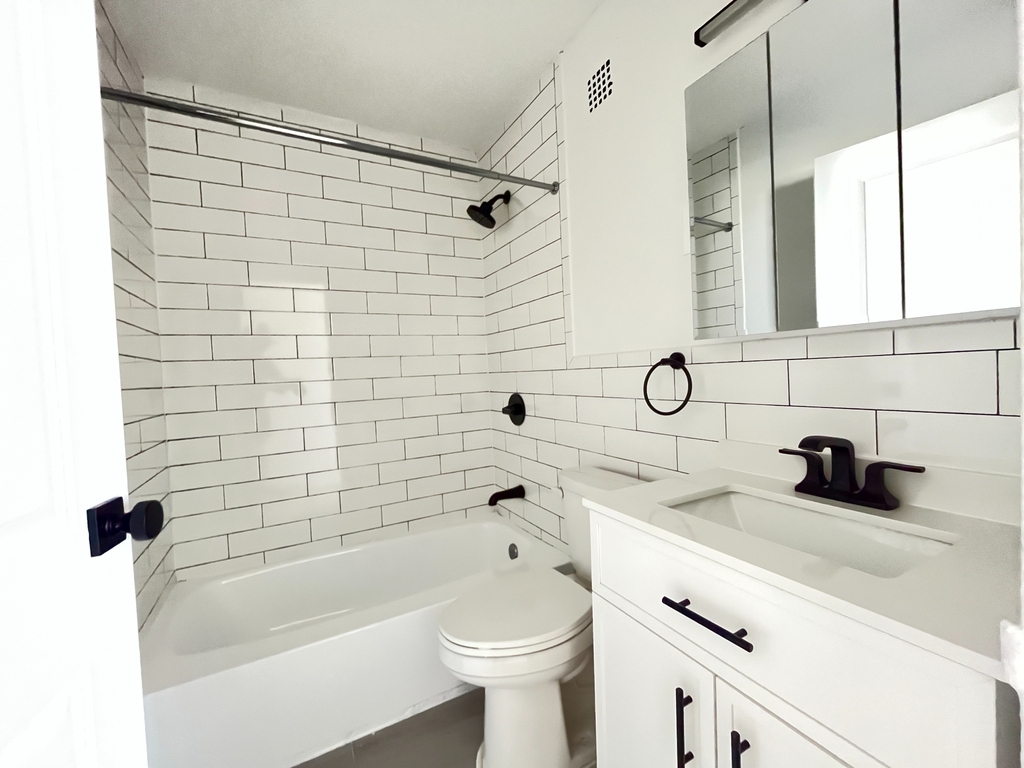 3333 Broadway - Photo 4