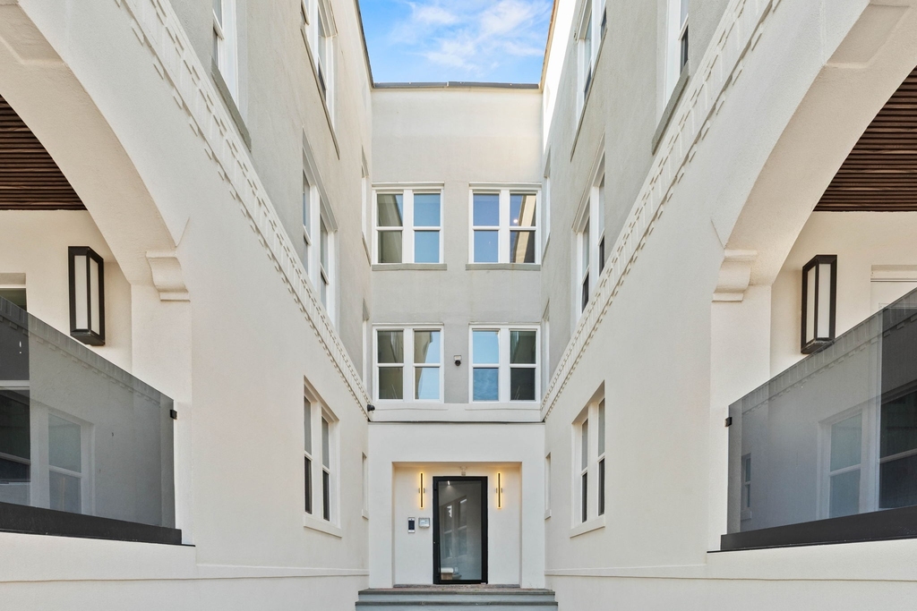 315 West Broadway - Photo 0