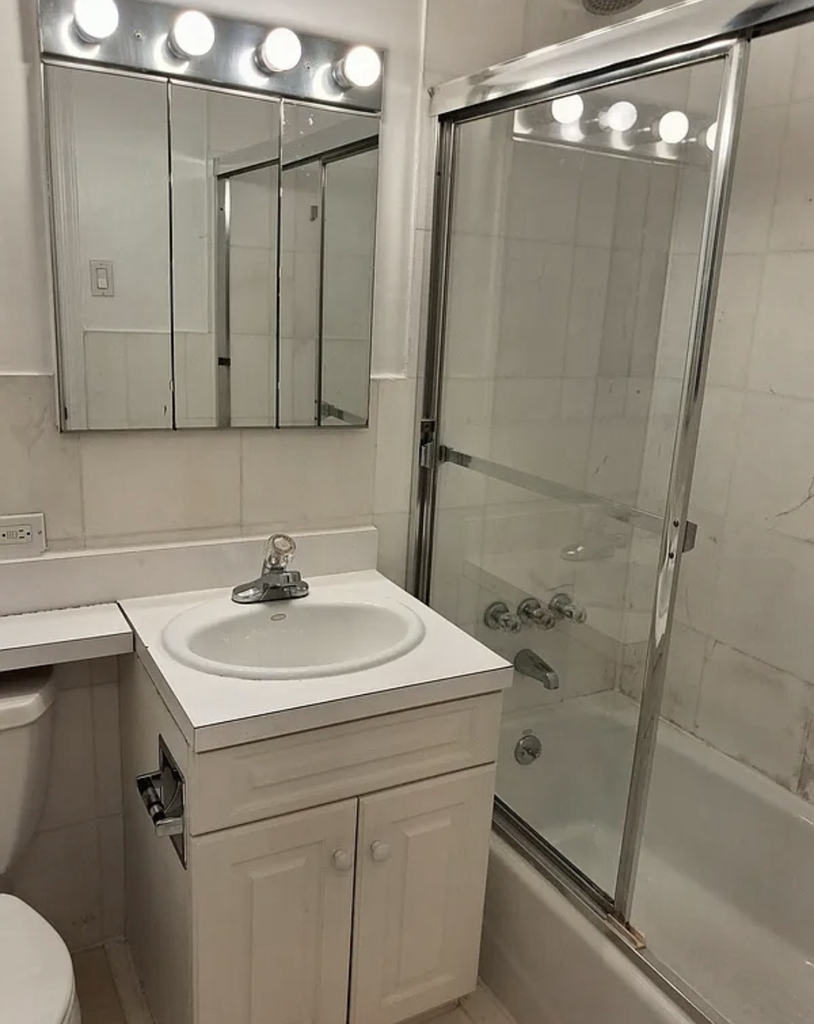 235 East 46th Street - Photo 6