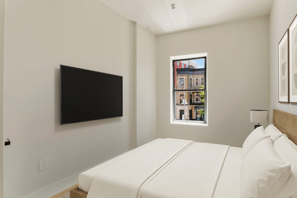 2111 Regent Place #2F - Photo 2