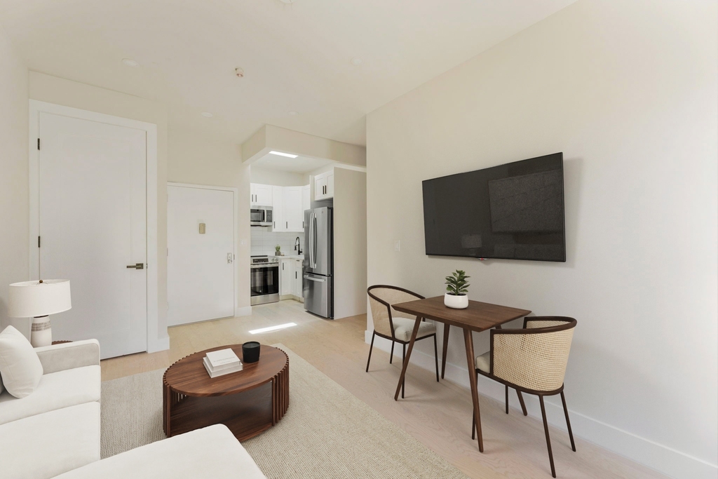 2111 Regent Place #2R - Photo 1