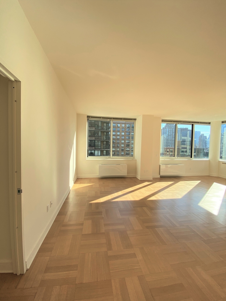 400 West 63rd Street - Photo 3