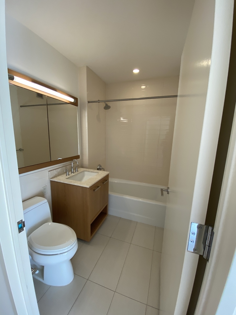 400 West 63rd Street - Photo 6