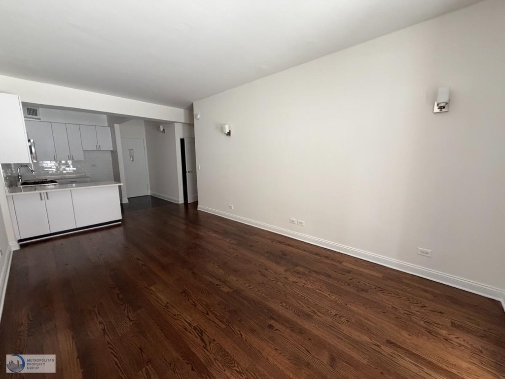 W 22nd St. - Photo 2