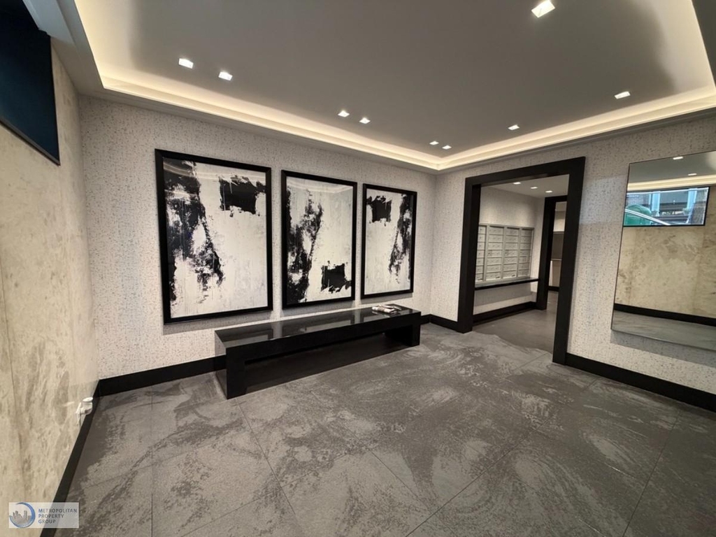 W 22nd St. - Photo 12