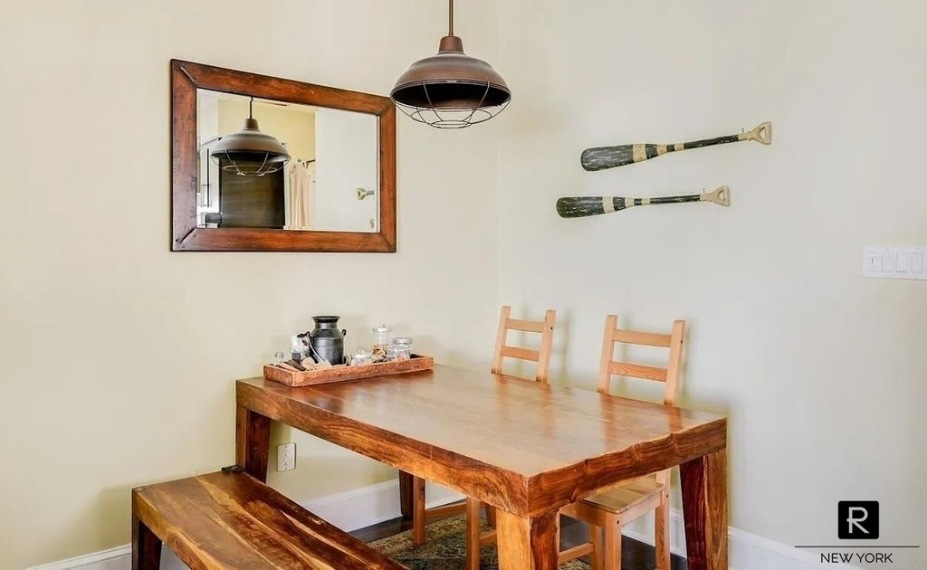 1109 Prospect Avenue - Photo 3