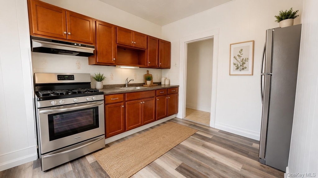 10716 112th Street - Photo 2