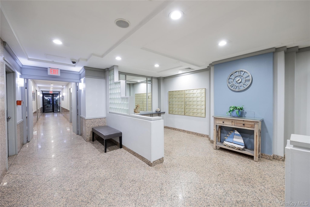 360 Shore Road - Photo 22