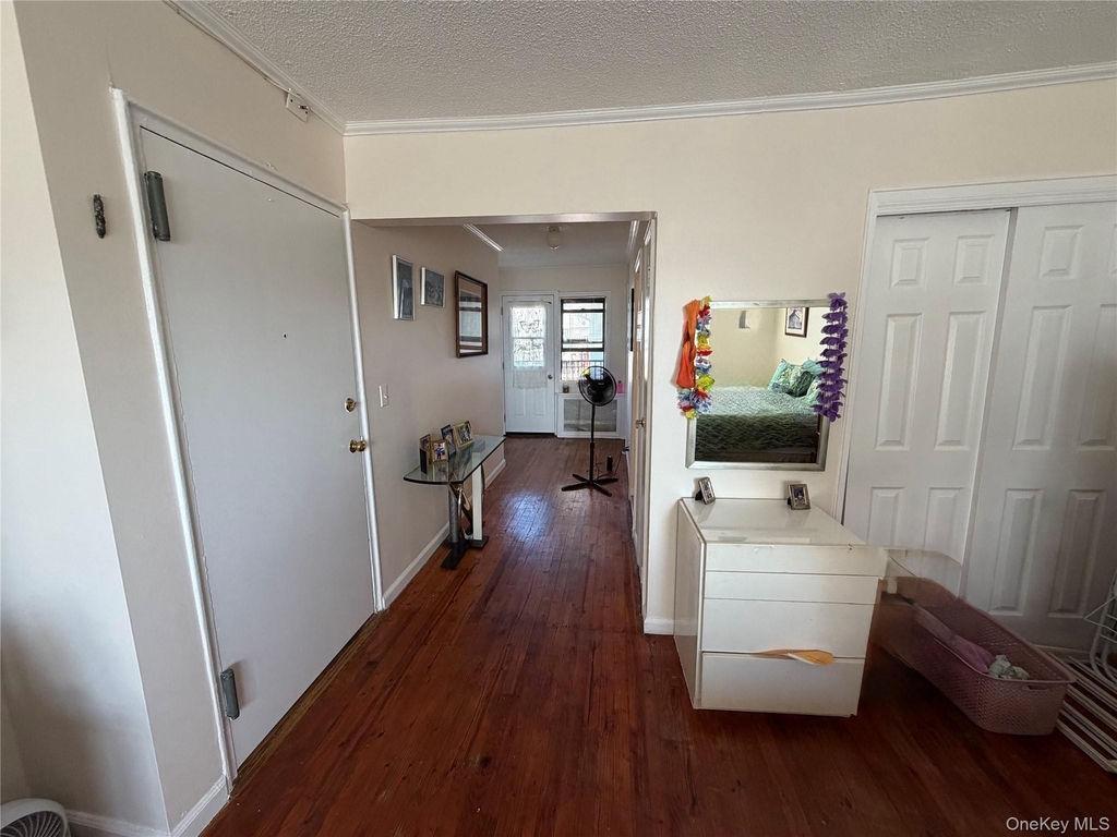 65 W Broadway - Photo 10