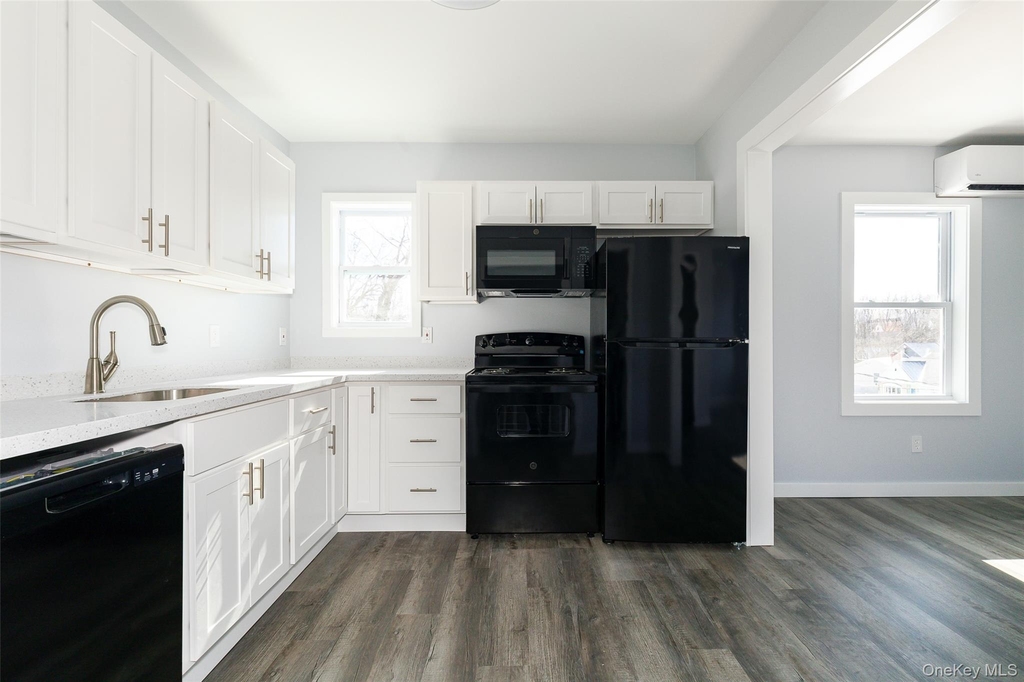 68 Clark Street - Photo 2