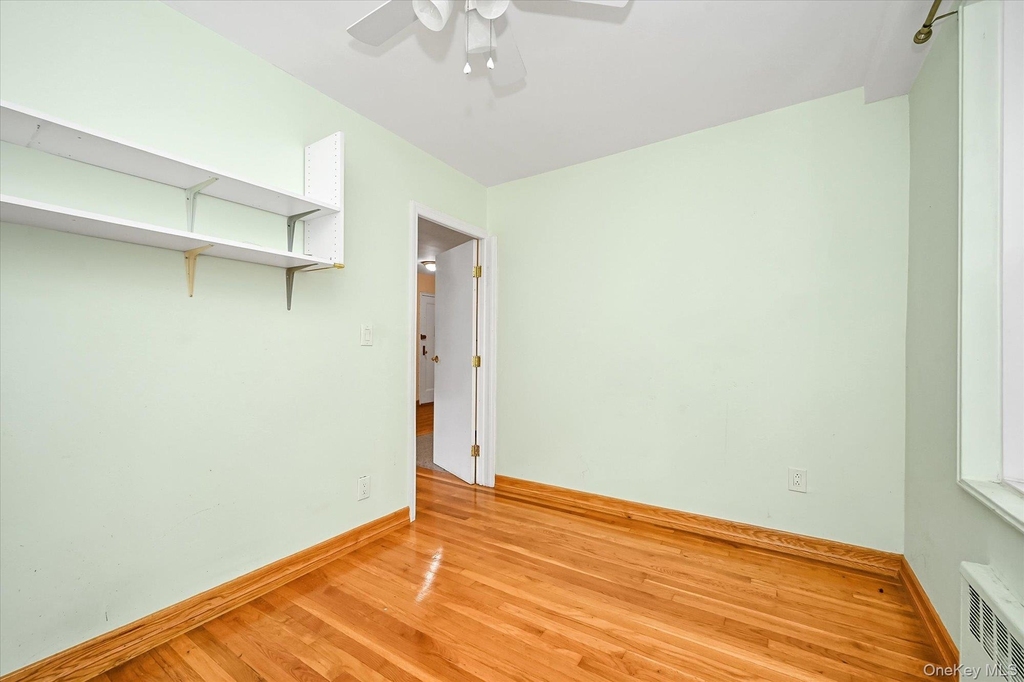 140-18 Burden Crescent - Photo 6