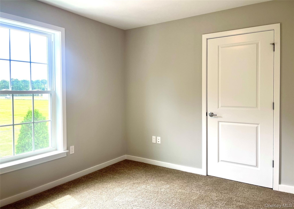 221 Eastview Drive - Photo 15