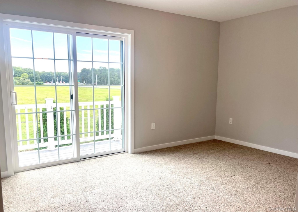 221 Eastview Drive - Photo 14