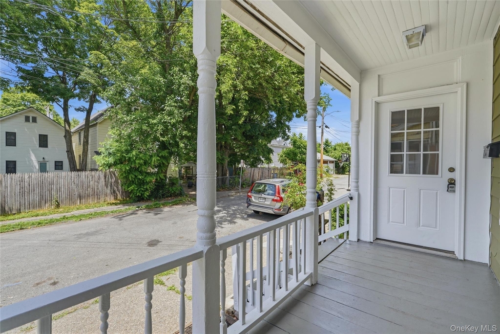 70 Van Deusen Street - Photo 1