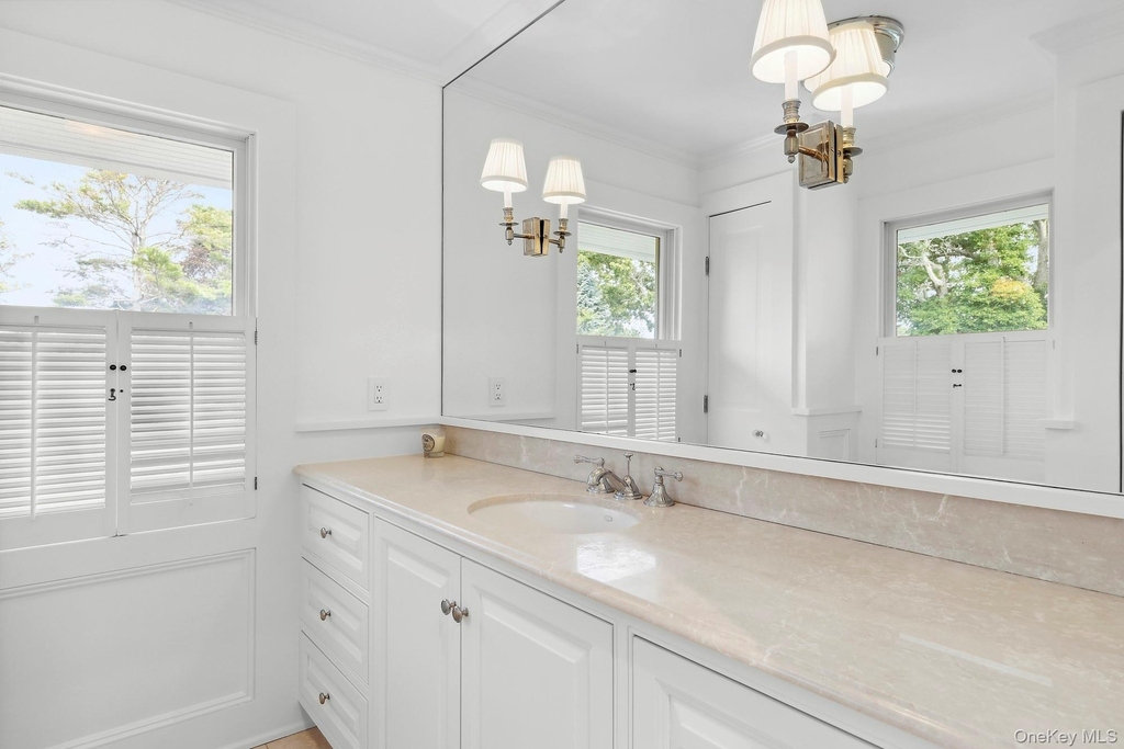 1 Bishop Avenue - Photo 12