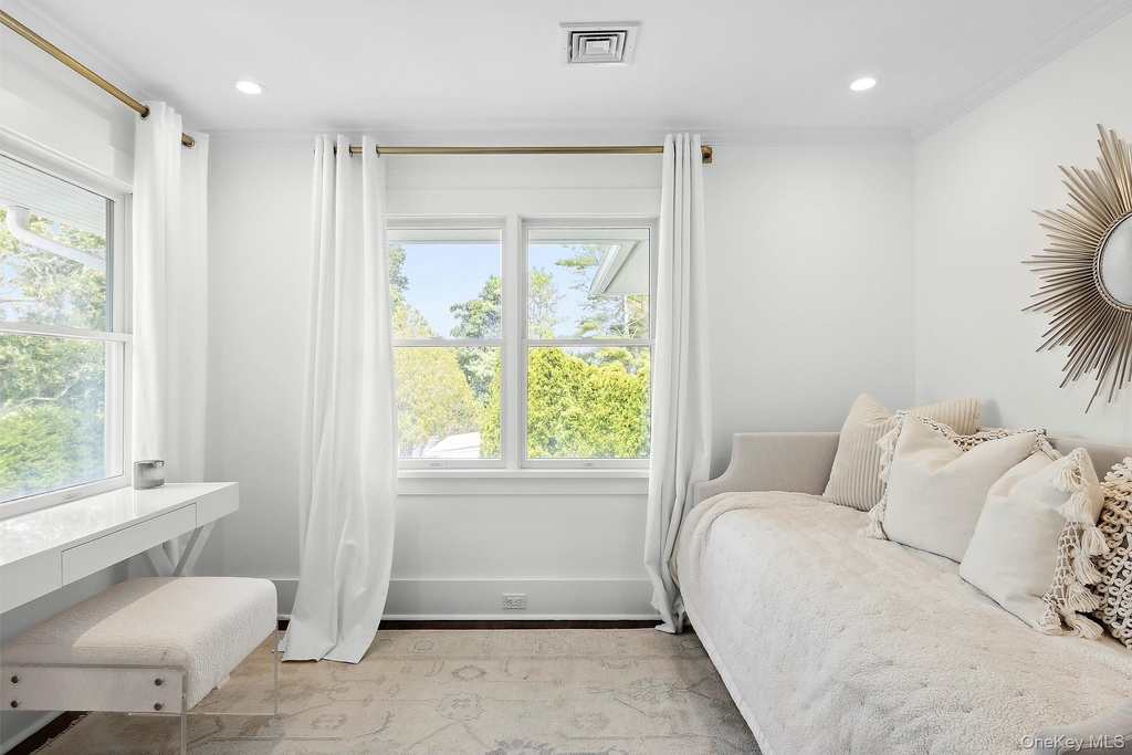 1 Bishop Avenue - Photo 15