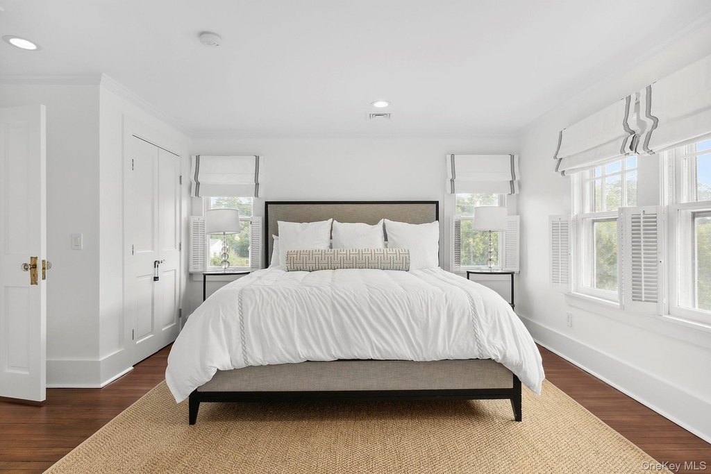 1 Bishop Avenue - Photo 8