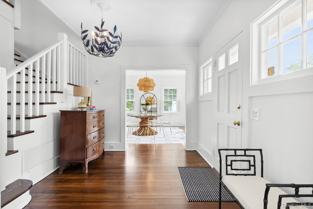 1 Bishop Avenue - Photo 1