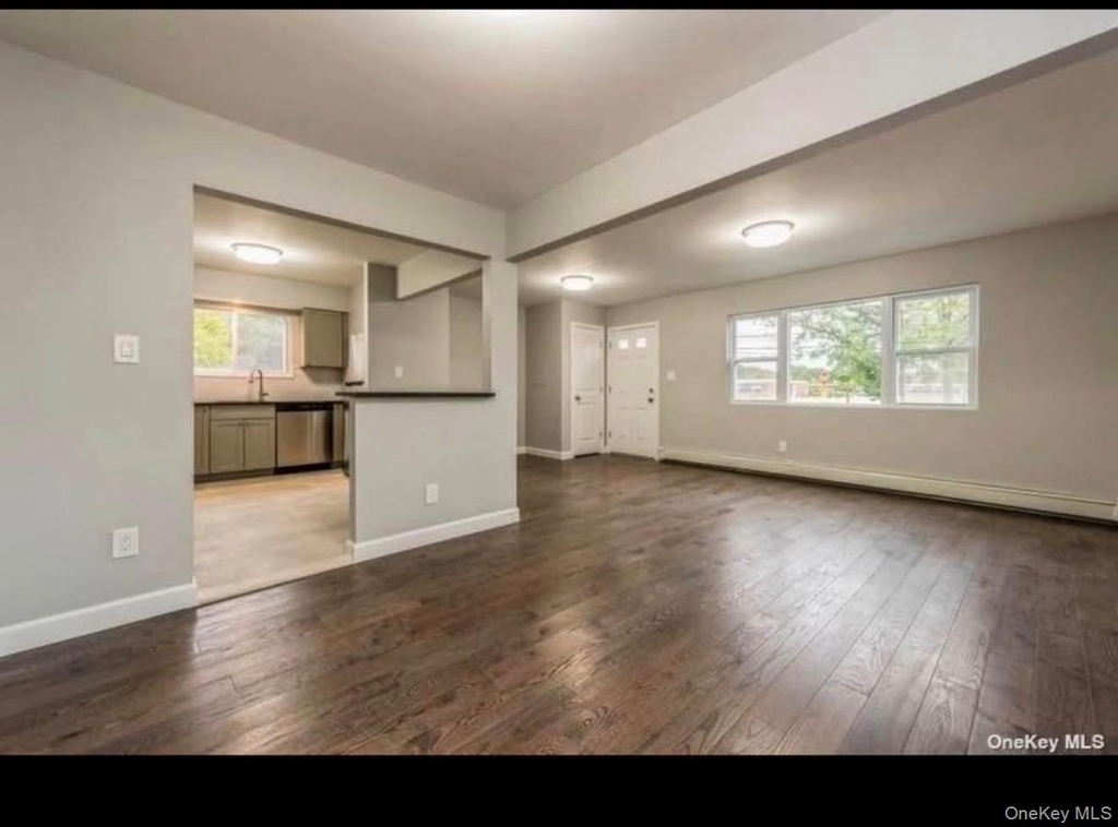 88 Ralph Avenue - Photo 7