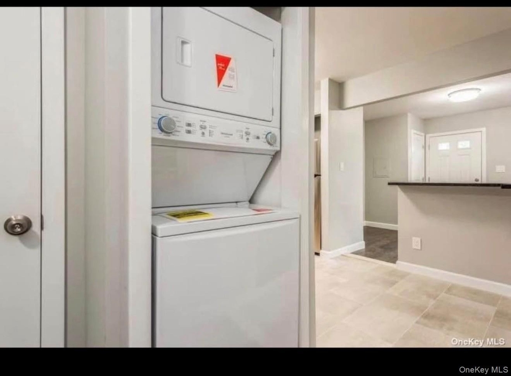 88 Ralph Avenue - Photo 3
