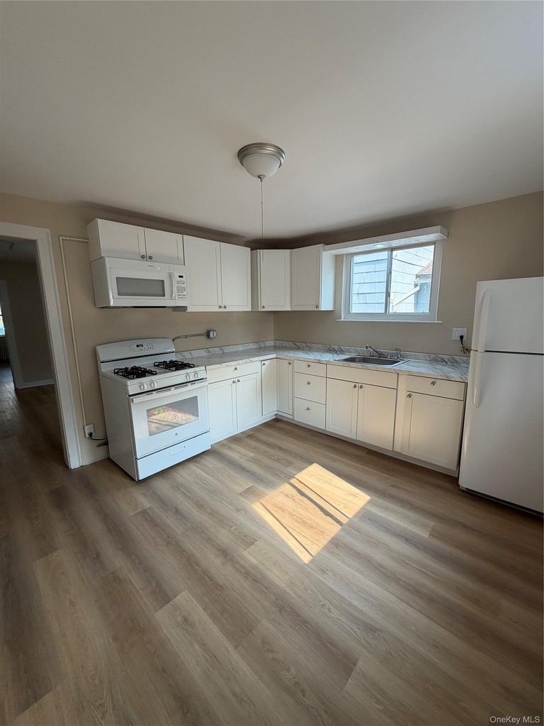 68 Benson Street - Photo 1