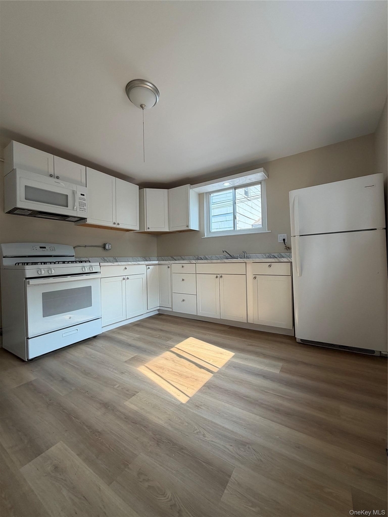 68 Benson Street - Photo 0