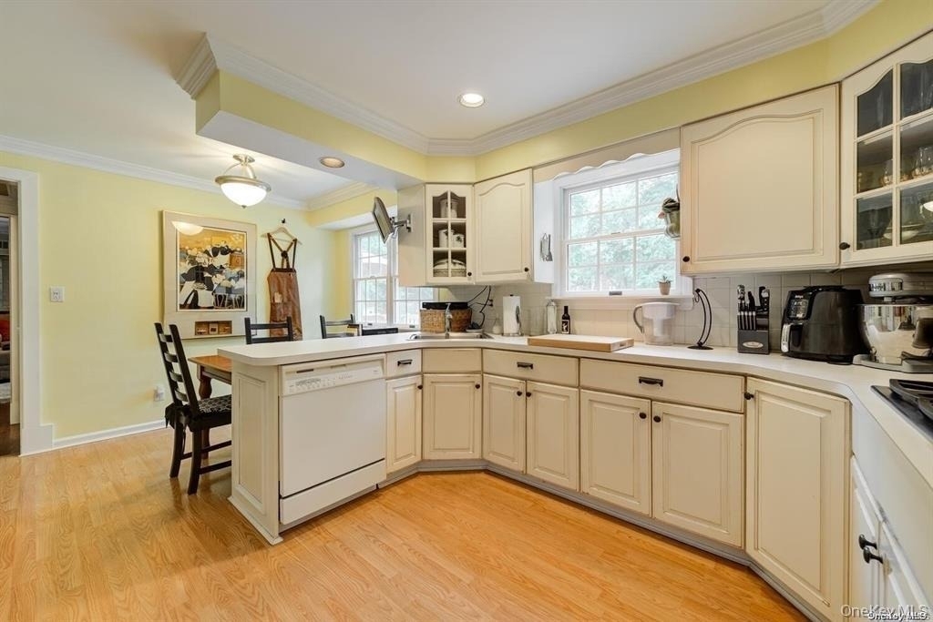 174 Lodge Avenue - Photo 4