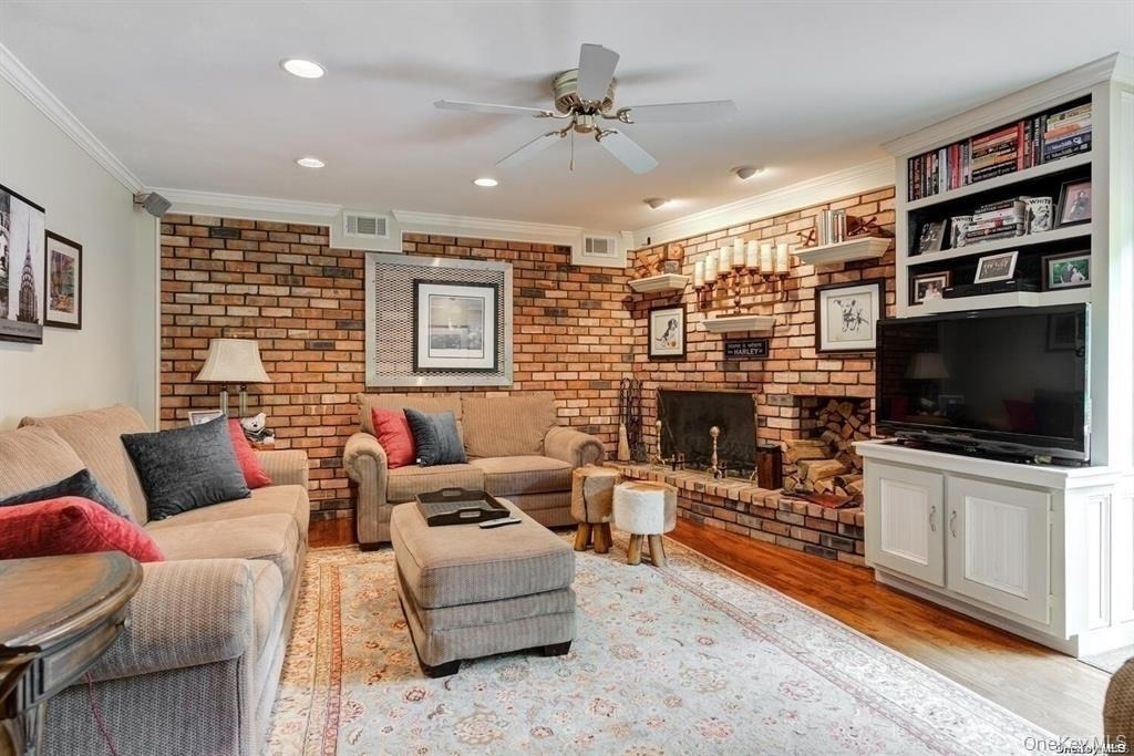 174 Lodge Avenue - Photo 3