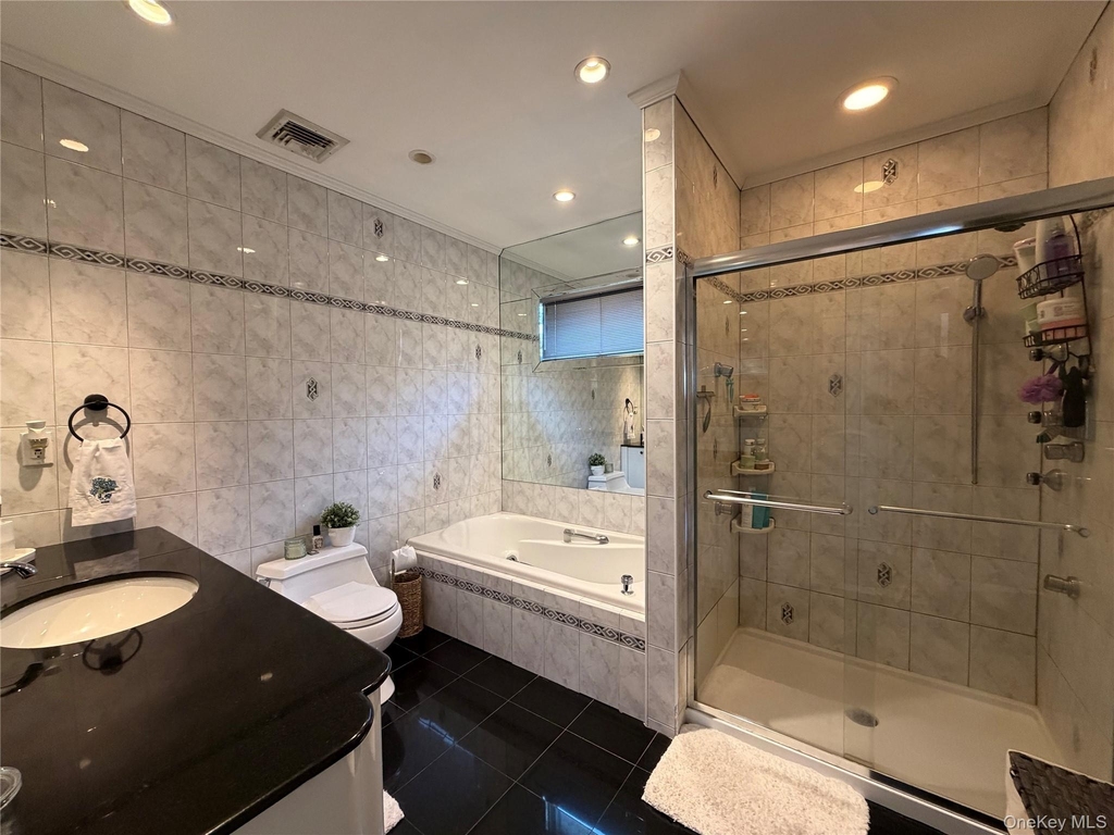 60 Trenton Avenue - Photo 4