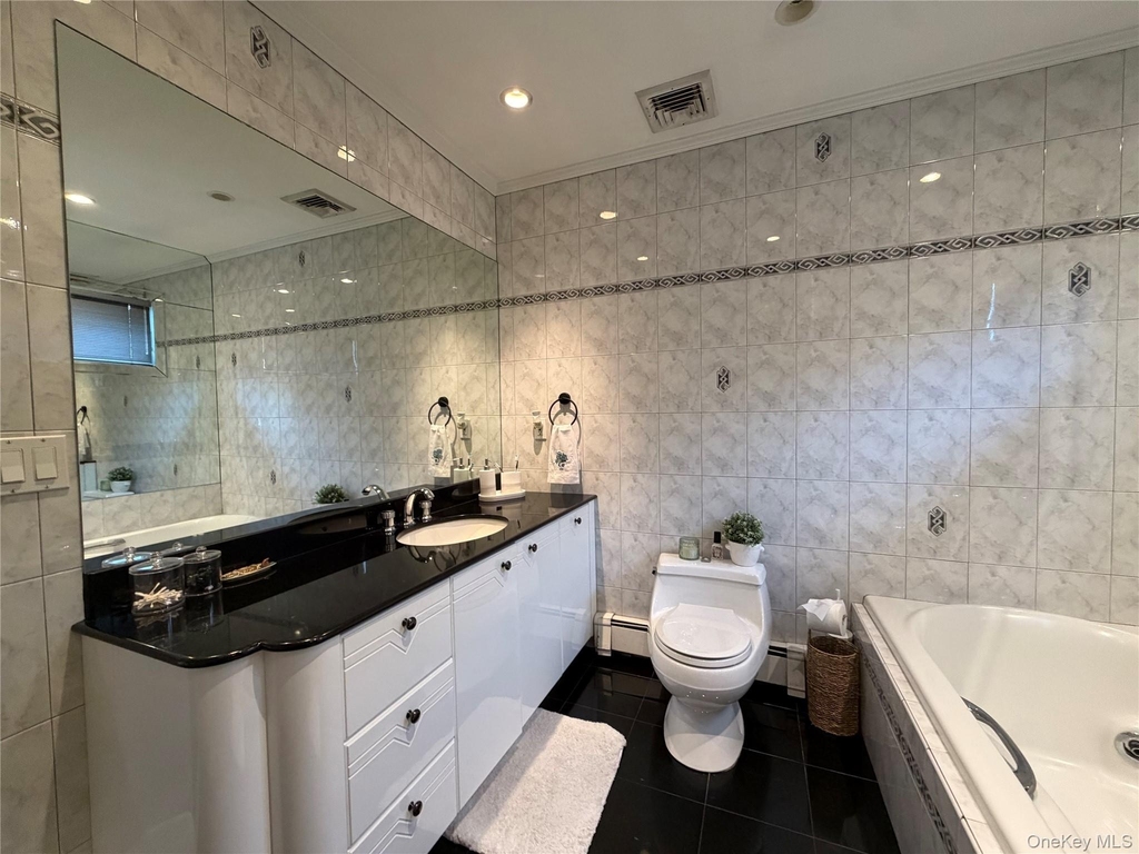 60 Trenton Avenue - Photo 5