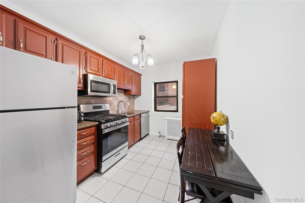 240 Halstead Avenue - Photo 6