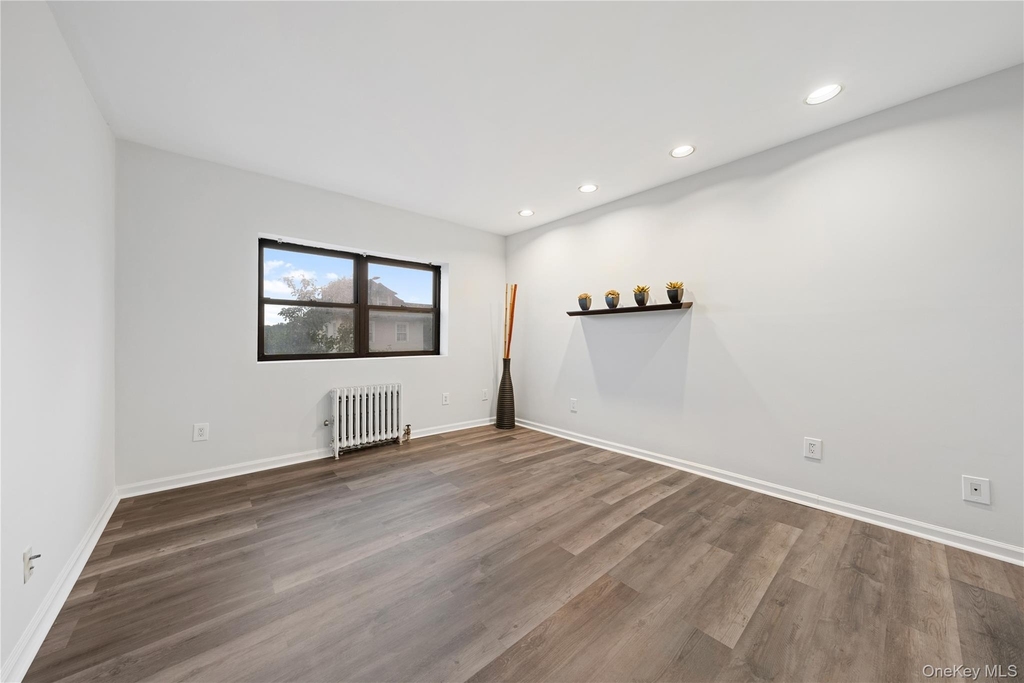 240 Halstead Avenue - Photo 2