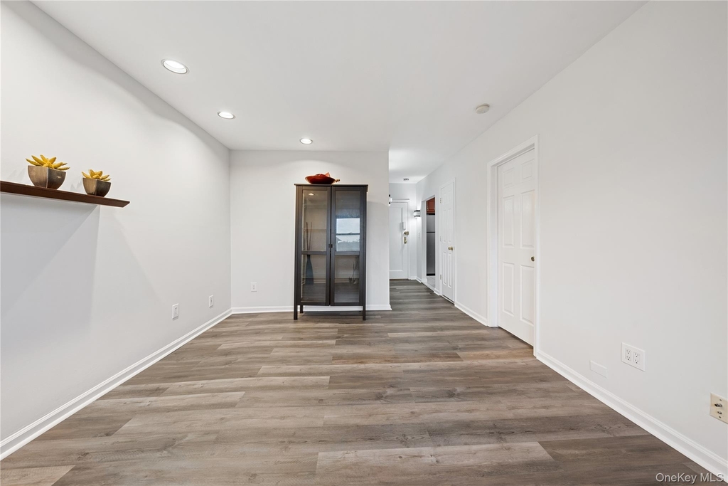 240 Halstead Avenue - Photo 3
