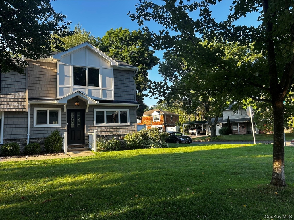 10 Evelyn Drive - Photo 1