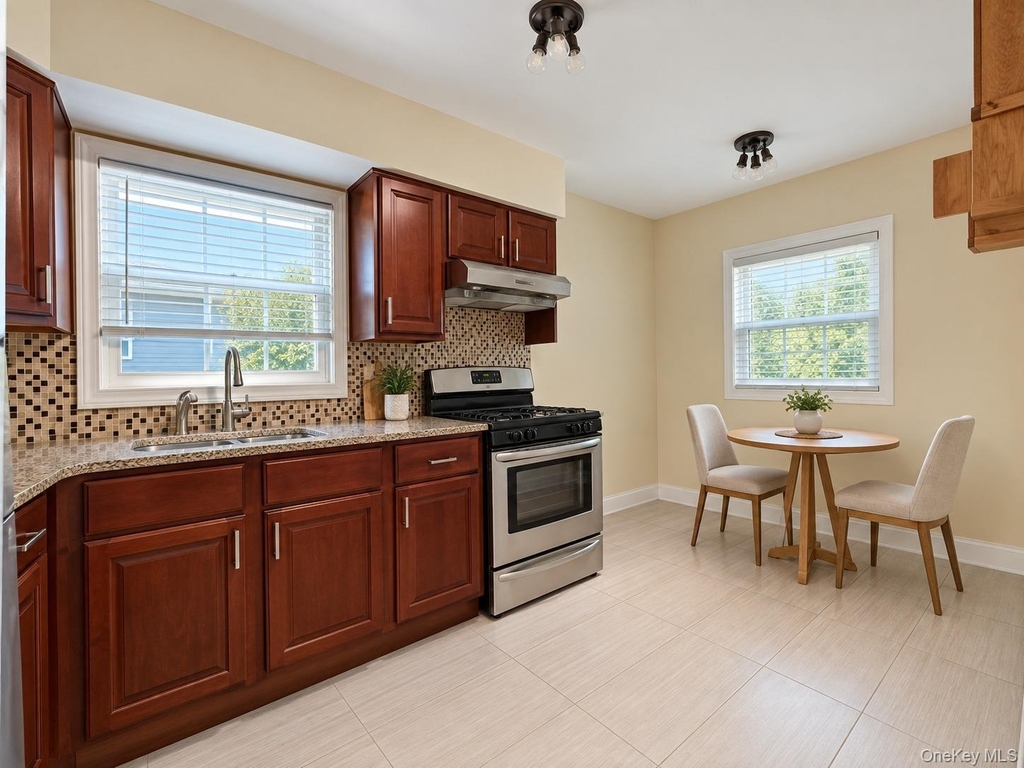 422 E Chester Street E - Photo 4
