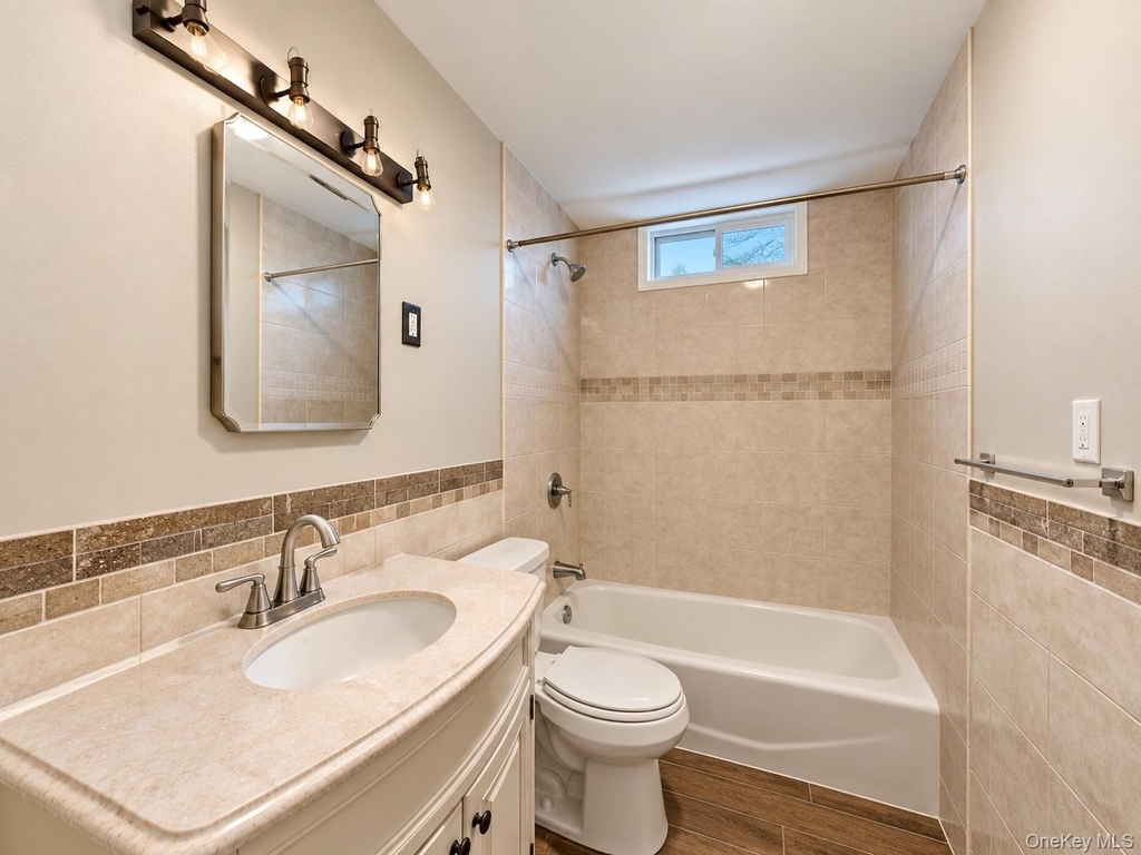 422 E Chester Street E - Photo 7