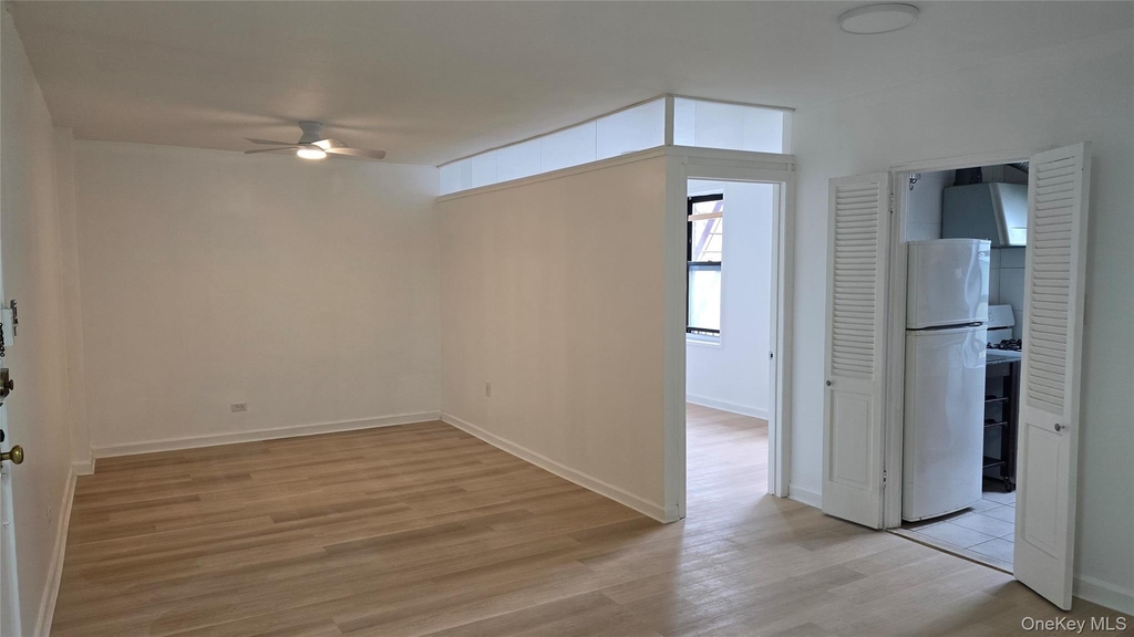 141-60 84th Road - Photo 4