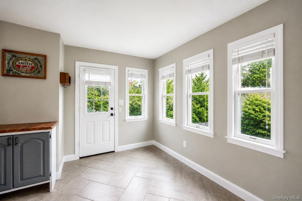 109 West Park Avenue - Photo 3