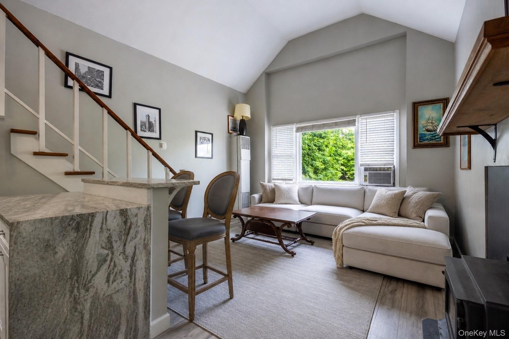 109 West Park Avenue - Photo 5