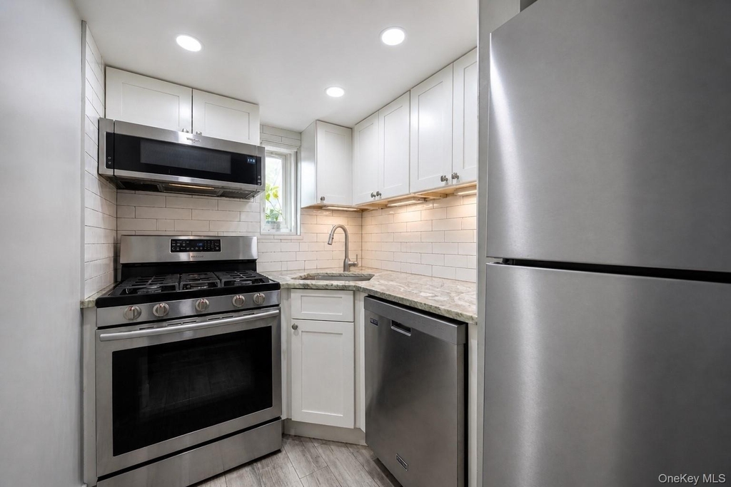 109 West Park Avenue - Photo 7