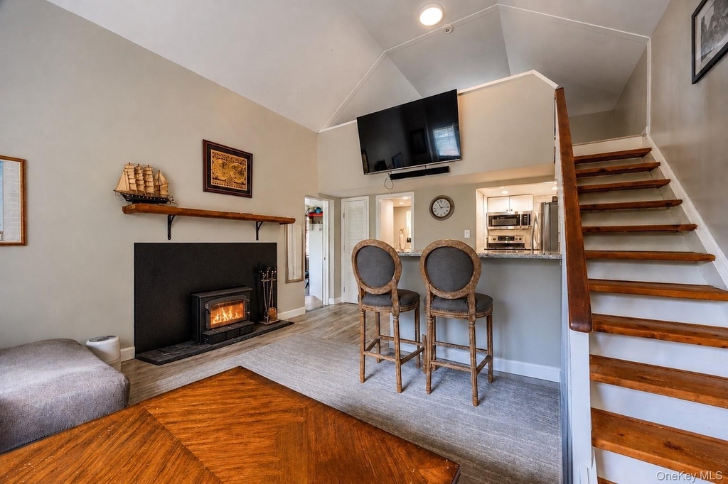 109 West Park Avenue - Photo 6