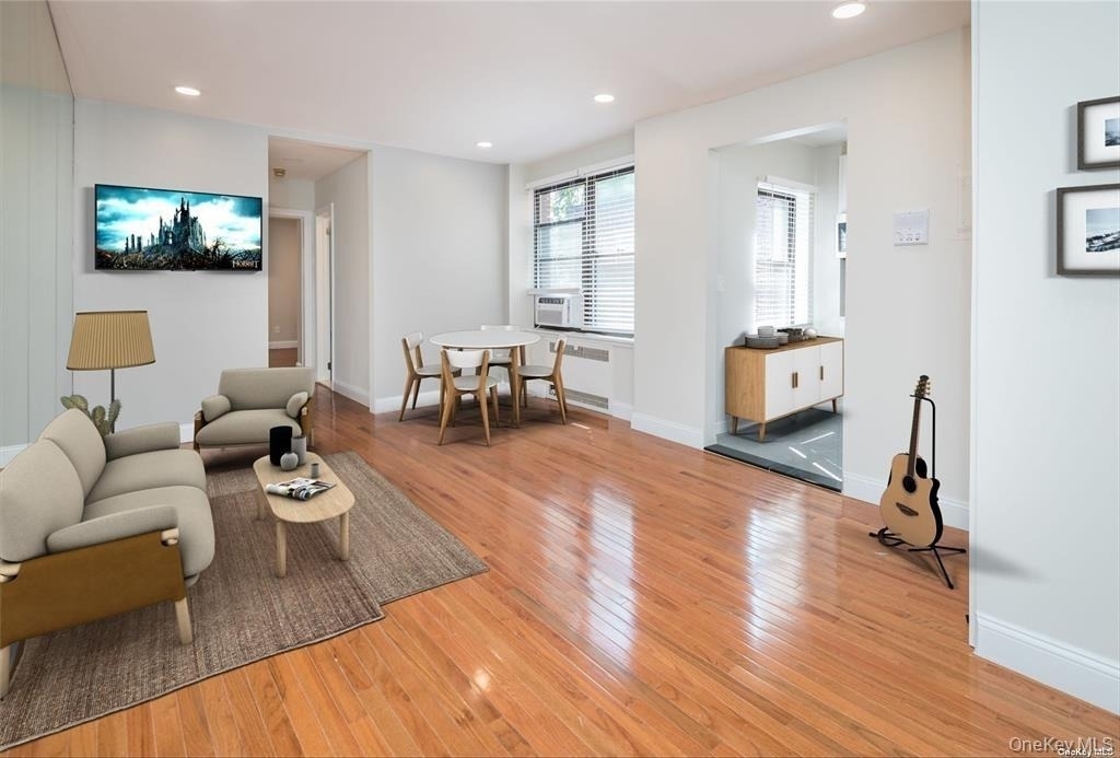 7 Bond Street - Photo 4