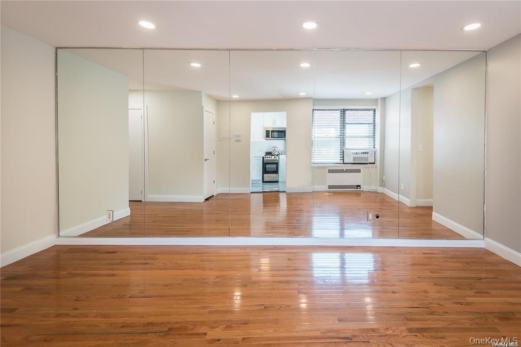 7 Bond Street - Photo 8